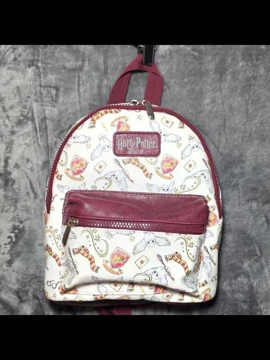 Bioworld Harry Potter Gryffindor Icons Mini Backpack