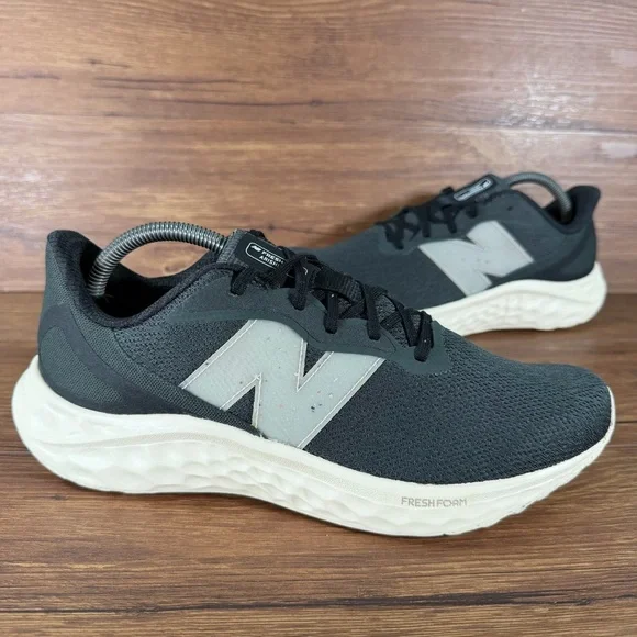 New Balance Fresh‎ Foam Arishi V4 Running Shoes Men’s Size 9 Athletic Sneakers