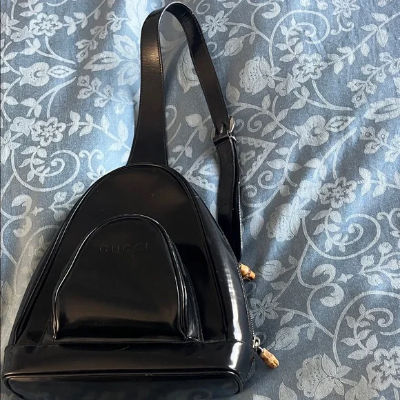 Gucci Shiny Black Backpack can be reversed the straps coin purse bambo zipper