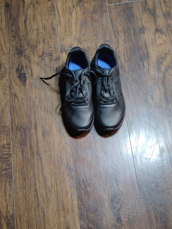 Men's Black Athletic Lace-Up Sneakers