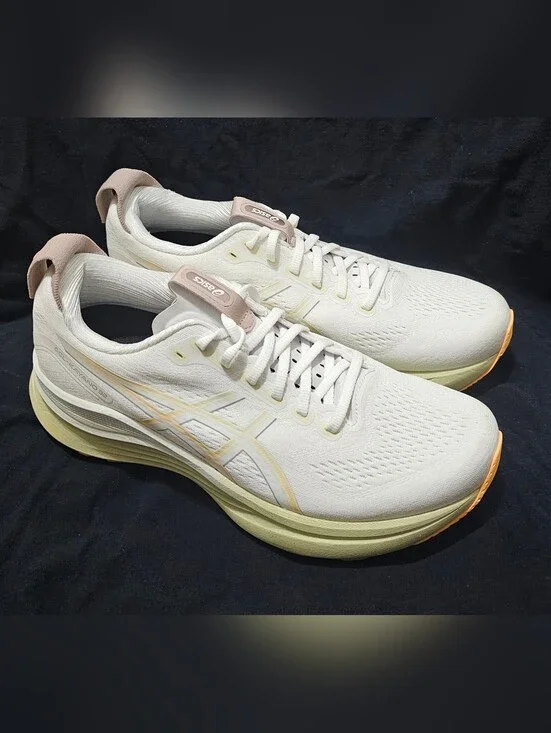Men's Asics Gel Kayano 32 size 8.5 Wide