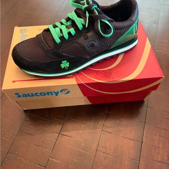 Saucony Jazz Lowpro Black and Green Special Edition Irish Shamrock
