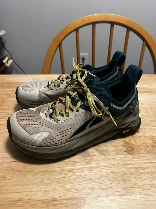 Altra Mens Olympus 5 Trail Running Shoes Sz 9