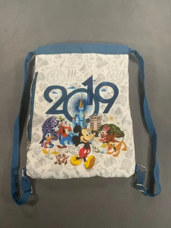 DISNEY PARKS AUTHENTIC ORIGINAL 2019 CINCH BAG/BACK PACK