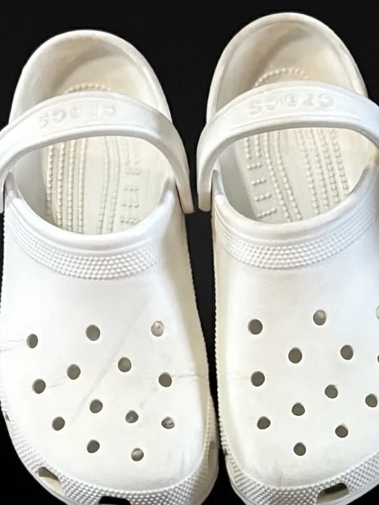 Crocs White Lightweight Slip-On Clogs Unisex W10 M8