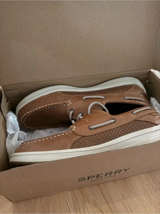 NWT, in box, Men’s Sperry Billfish Dark Tan Leather Boat Shoes, 9.5 never worn