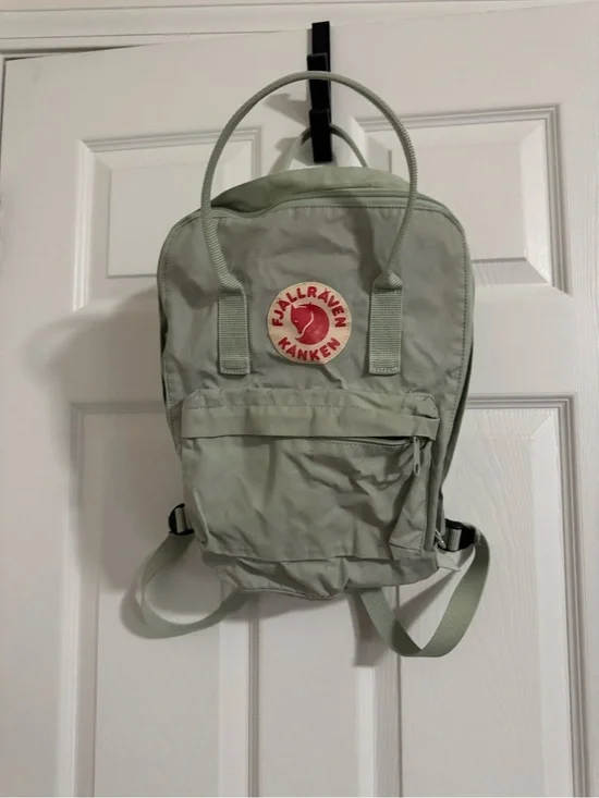 Kånken Mini Backpack in Light Sage