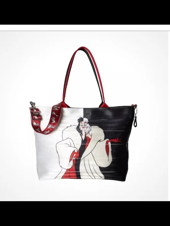 Disney's 2026 HARVEY'S 101 Dalmation Cruela De Vil Tote. NWT