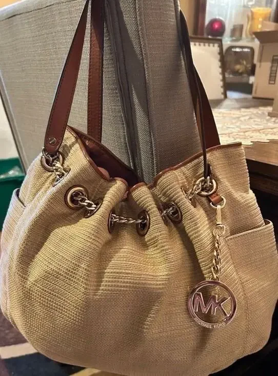 EUC- Michael KORS Tan Brown Large Woven Straw Bag