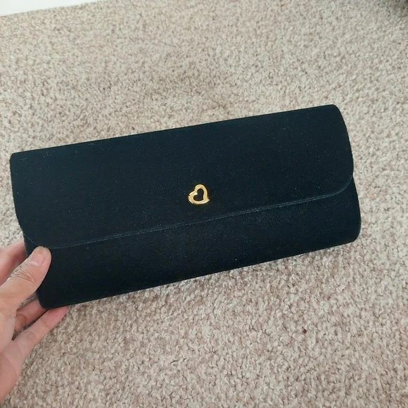 VICTORIA'S SECRET Vintage Black‎ Velvet Clutch