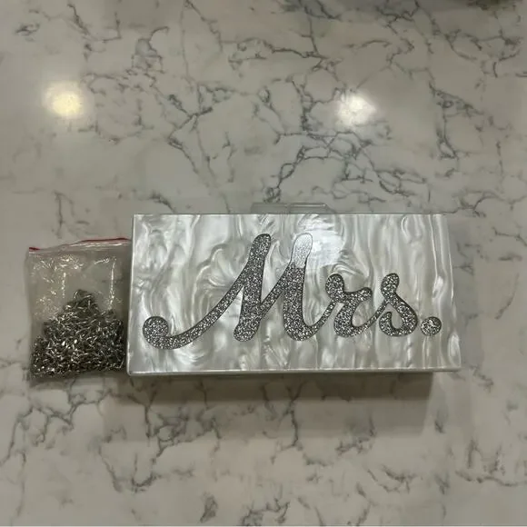 Mrs. White Marble Style Bridal Clutch w/‎ Chain