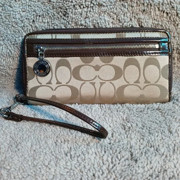 Coach Signature C Wristlet Khaki Tan Cloth Brown Patent Leather Silver No Cracks