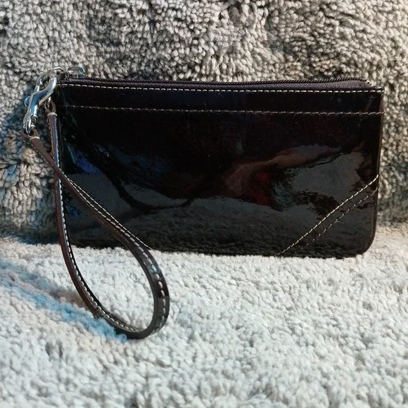 Coach Embossed Brown Patent Leather Wristlet Rose Mauve Satin Inside