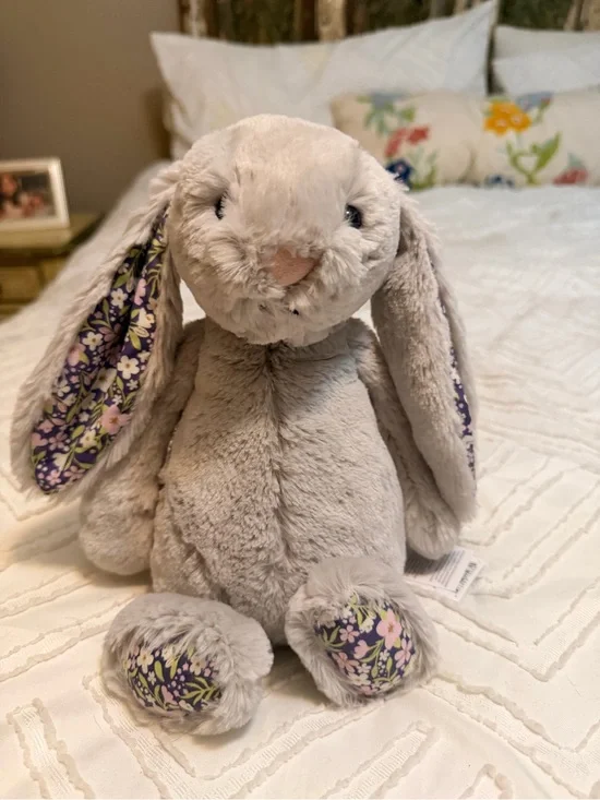 Jellycat Gray Blossom Grey Bunny ‘Bloom’ medium