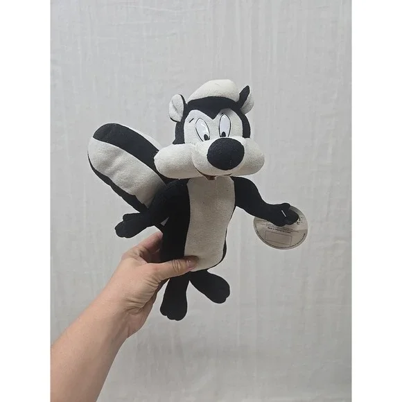 Warner Bros Looney Tunes Pepe Le‎ Pew Plush Doll Vintage 1996 Tag Stuffed Skunk