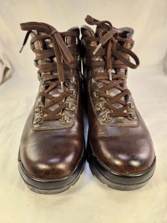CABELAS  GORETEX VIBRAM SOLE HIKING BROWN LEATHER MEN BOOTS SIZE 10/44