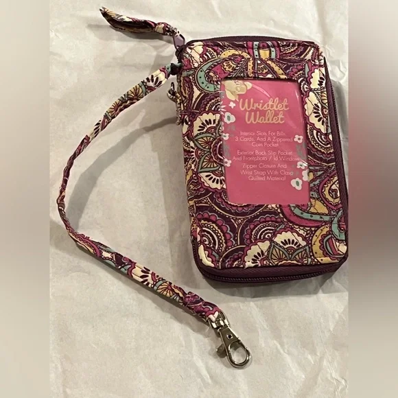 Vera Bradley Wristlet Wallet in Vintage very Berry Paisley