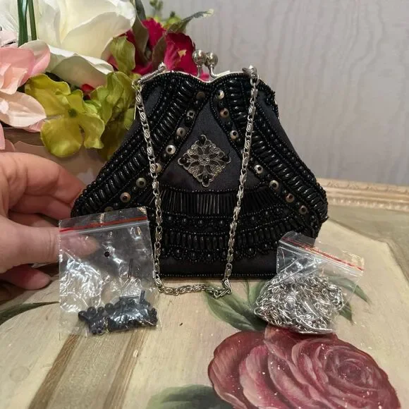 Heavily Beaded KISS Clasp Black Evening Bag Clutch Purse Wristlet Crossbody NWOT
