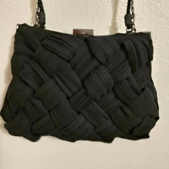 La Regale Black Fabric Bag & Metal Hardware Clutch & Cross Shoulder Cord & Chain