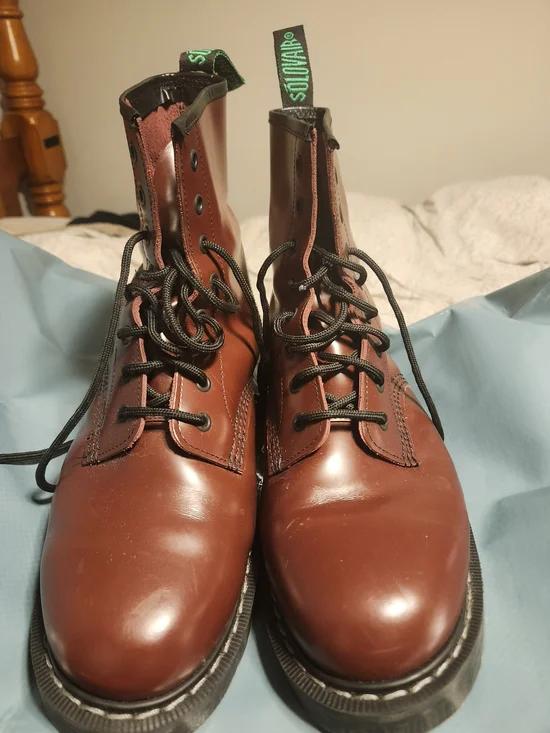 Solovair-Oxblood Hi-Shine 8 Eye Derby Boot