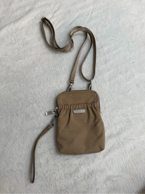 Baggallini Taupe RFID Convertible Crossbody Wristlet Phone Bag