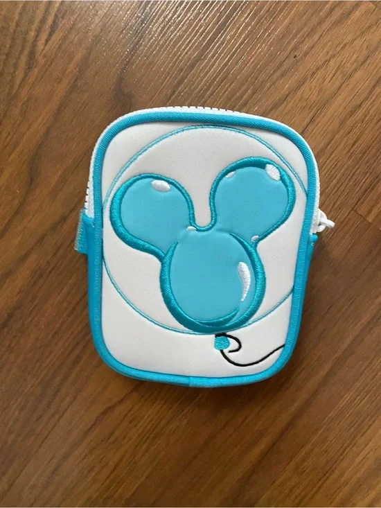 Turquoise and White Travel Case Pouch for water bottle