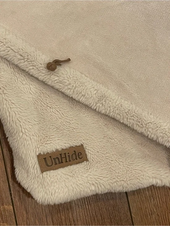 UnHide Cream Plush Sherpa Throw Blanket
