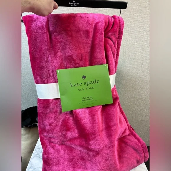 kate spade Plush Throw Blanket in Bright Fuchsia Pink