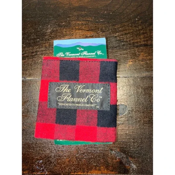 The Vermont Flannel Co Hug Buffalo‎ Plaid Red Black Koozie