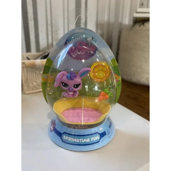 Littlest Pet Shop (LPS) Springtime Fun Purple Bunny New In Box