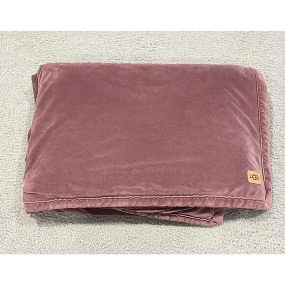 UGG Throw Blanket 50x70 Non-Standard Pink Reversible Sherpa Plush Polyester Cozy