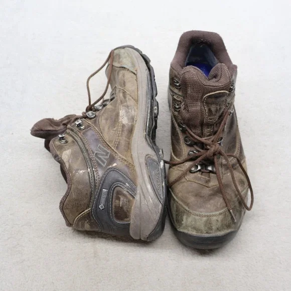New Balance Men 10.5 Hiking Boots Brown Leather Waterproof Gore-Tex Trail Rugged