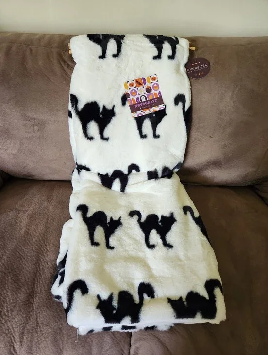 Novogtatz Halloween Faux Fur Blanket Oversized 50