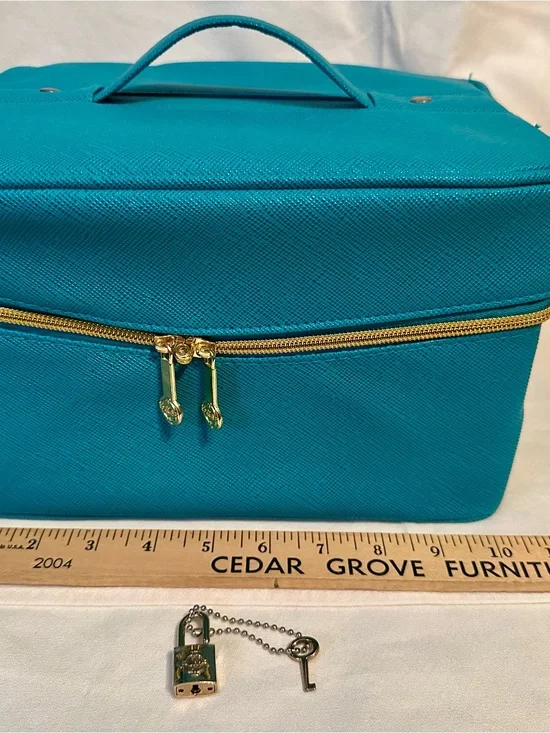 JM Collection Turquoise Women’s Travel Jewelry Case with Gold Hardware