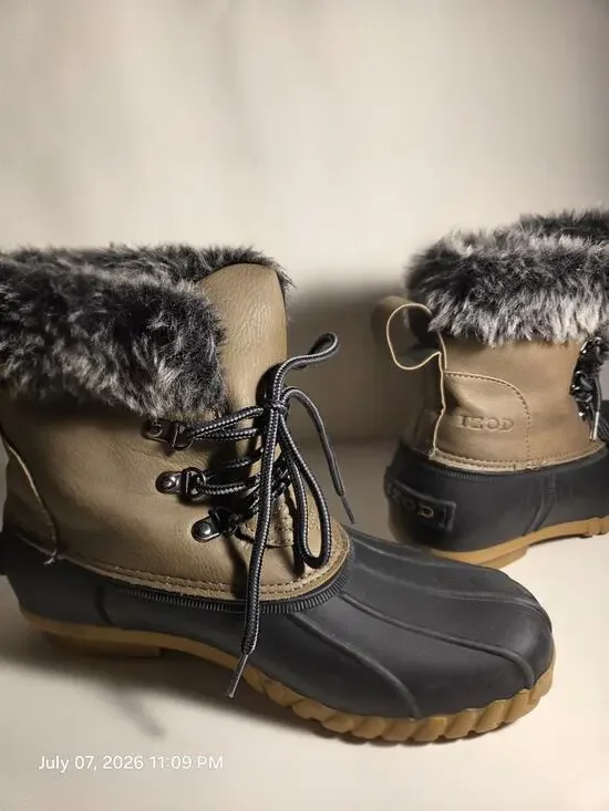 IZOD Men's Duck Boot US 7 Black/Tan Faux Fur Lined Lace-Up Ankle Rubber