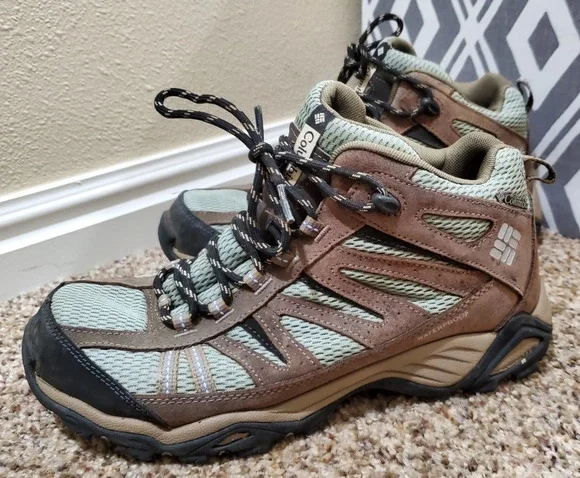 Columbia Waterproof Hiking Boots Men's Size 9 Brown Green Trail Outdoor Shoes