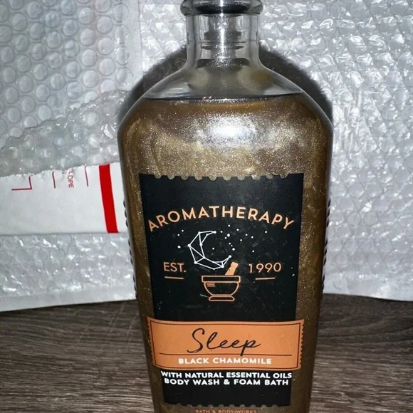 Bath and Body Works Aromatherapy Sleep Black Chamomile‎ body wash