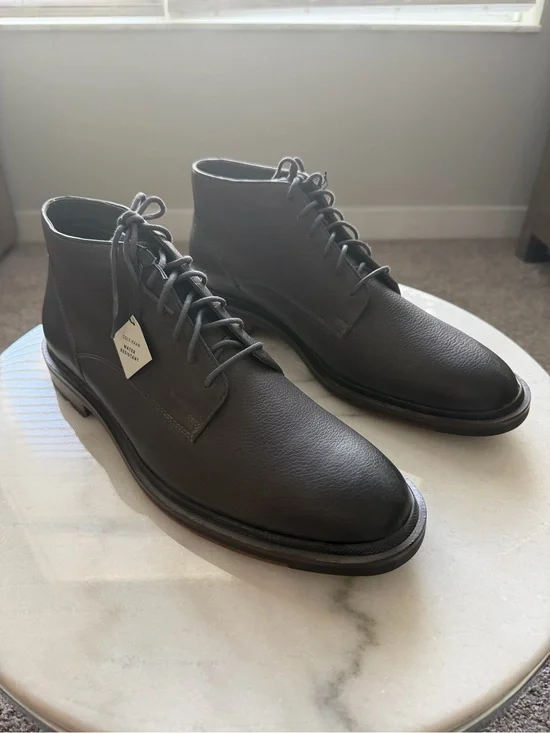 Cole Haan Cranston Chukka Boot in Gray Leather