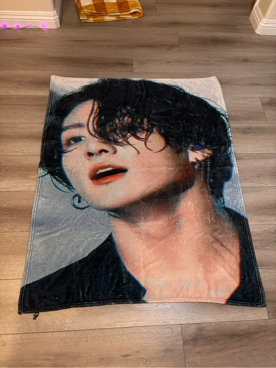 Jungkook K-Pop Photo Throw Blanket Soft Plush Fleece 40in x 50in