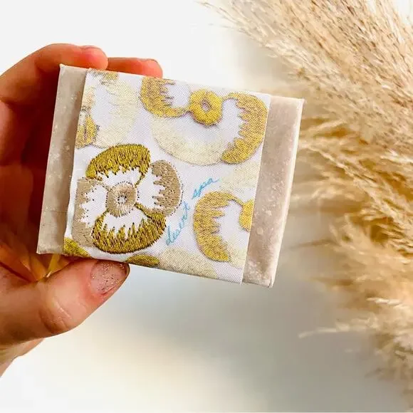 NEW ANTHROPOLOGIE Desert Spa Scented Brown Tan White Floral Soap Bar Block