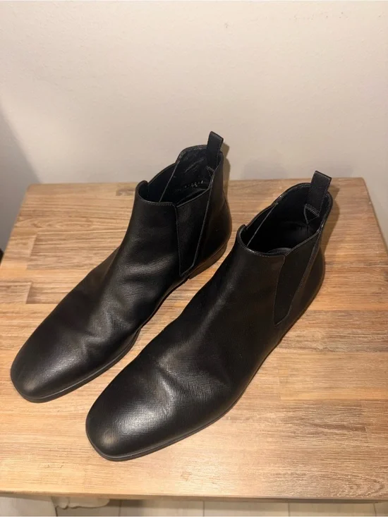 Authentic Prada Men’s Chelsea Half-boots | Leather | Size 9.5 | Made in Italy