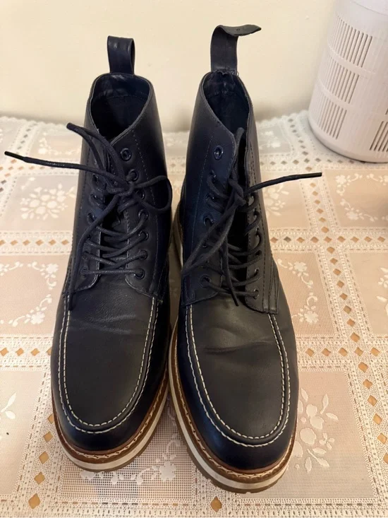 Men's Blue Lace-Up Leather Moc Toe Boots