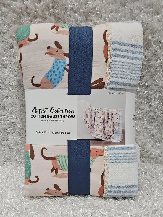 Cotton Plush Throw - Berkeshire Collection Dachshund Dog Print in Pink & Blue