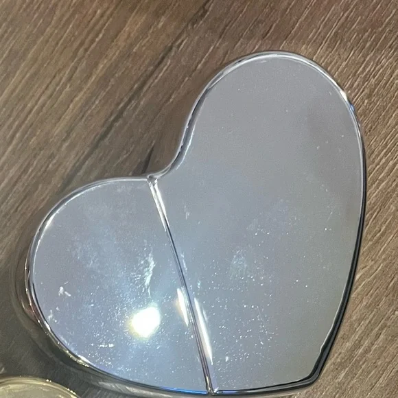 Kkw‎ hearts
