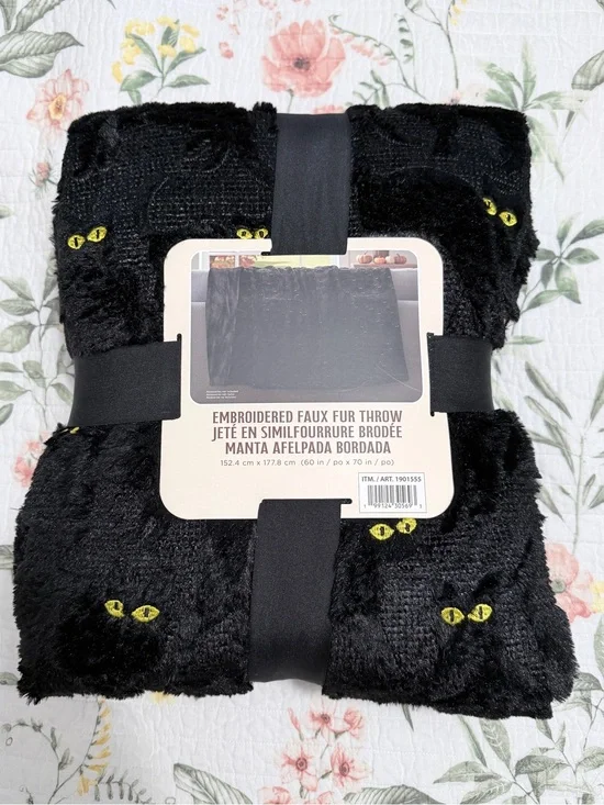 Viral Costco TikTok Halloween Black Cat Throw