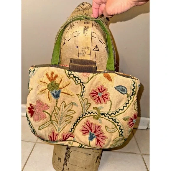 Vintage Floral Tapestry Accordion Purse Handbag, Green Cloth Handles
