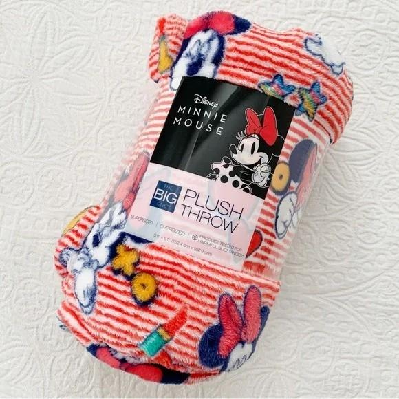 Minnie Mouse Supersoft Plush Throw (5' x‎ 6')