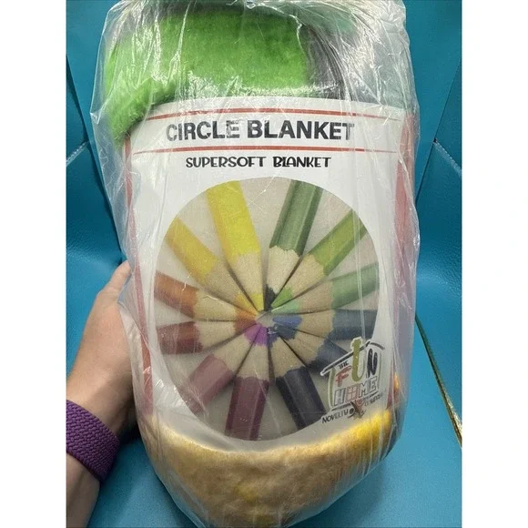 Fun Home Novelty Company  Round Blanket  Color, Pencils