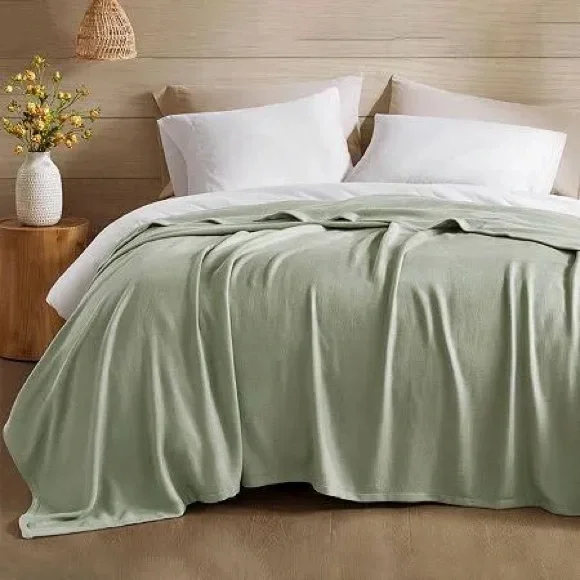 Madison Park Rayon Bamboo Natural Cooling Breathable Cotton Blanket-Sage Green