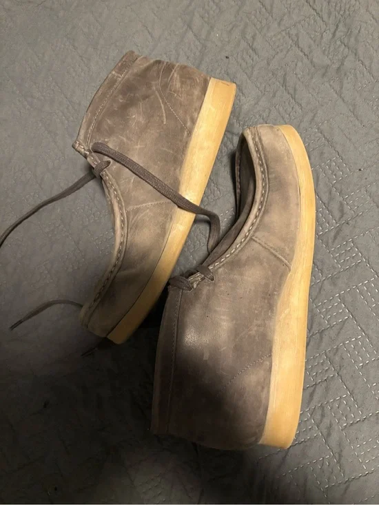 Clarks Men's  Chukka Boots with Crepe Sole